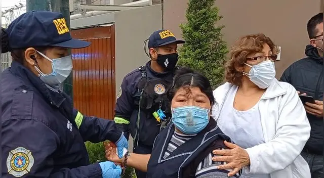 Mujer fue auxiliada por serenos de Surco Mujer fue auxiliada por serenos de Surco