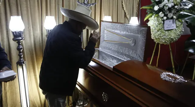 Simpatizantes de Perú Libre acusan a los fujimoristas por muerte de rondero ayacuchano. Simpatizantes de Perú Libre acusan a los fujimoristas por muerte de rondero ayacuchano.