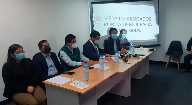 El grupo de abogados señaló que esperan que esta Asamblea Constituyente sea lo más democrática posible. El grupo de abogados señaló que esperan que esta Asamblea Constituyente sea lo más democrática posible.