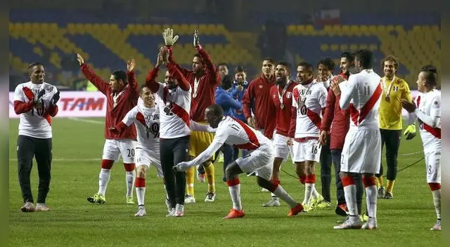 Perú derrotó 2-0 a Paraguay y se quedó con el tercer lugar de la Copa América Chile 2015. Perú derrotó 2-0 a Paraguay y se quedó con el tercer lugar de la Copa América Chile 2015.
