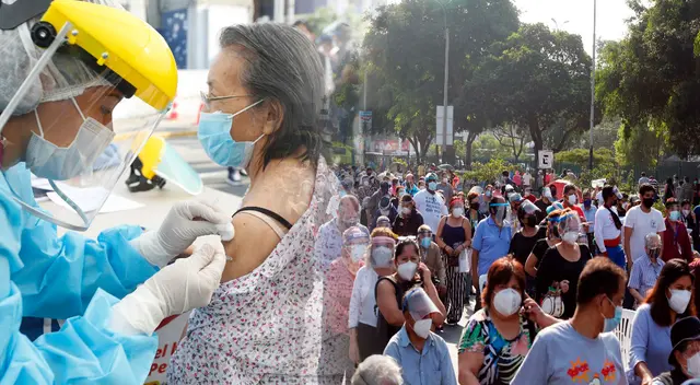 Minsa no descarta ampliar horario de vacunación contra la COVID-19