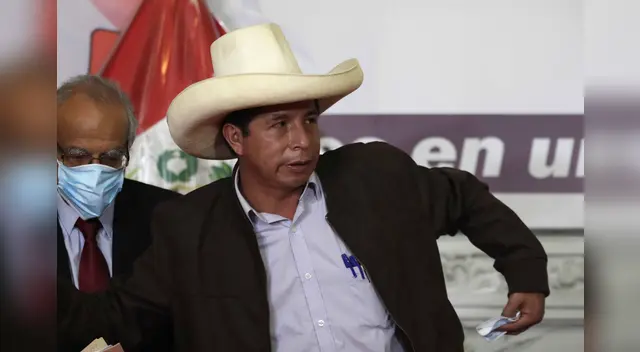 Pedro Castillo estuvo en Miraflores con decanos del CMP.