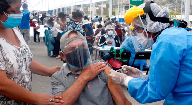 4 611 805 personas en el país recibieron su primera dosis de la vacuna contra la COVID-19. 4 611 805 personas en el país recibieron su primera dosis de la vacuna contra la COVID-19.