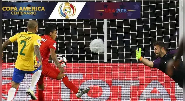 Este fue el gol polémico de Raúl Ruidiaz ante Brasil en la Copa Centenario. Este fue el gol polémico de Raúl Ruidiaz ante Brasil en la Copa Centenario.