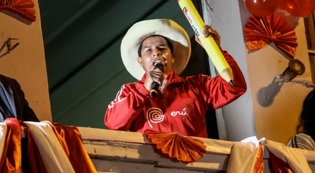 Castillo estuvo con asociación de padres de familia.