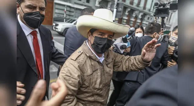 Pedro Castillo se reunió con Asociación de Padres de Familia.