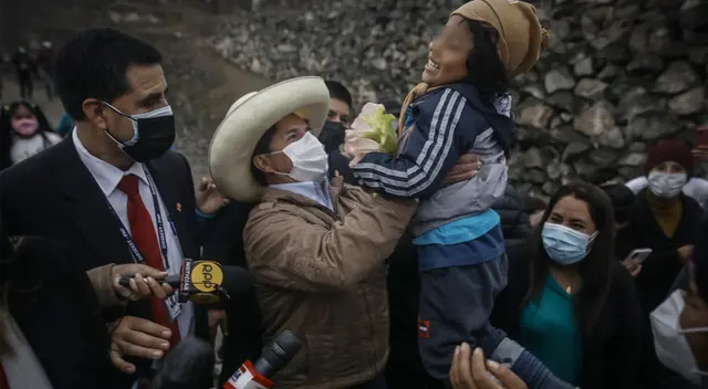 De acuerdo a la ONPE, Pedro Castillo es electo Presidente del Perú.