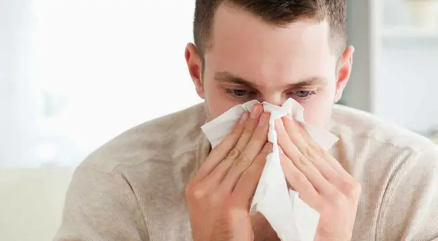 La humedad empeora las alergias y sus síntomas podrían confundirse con la COVID-19. La humedad empeora las alergias y sus síntomas podrían confundirse con la COVID-19.