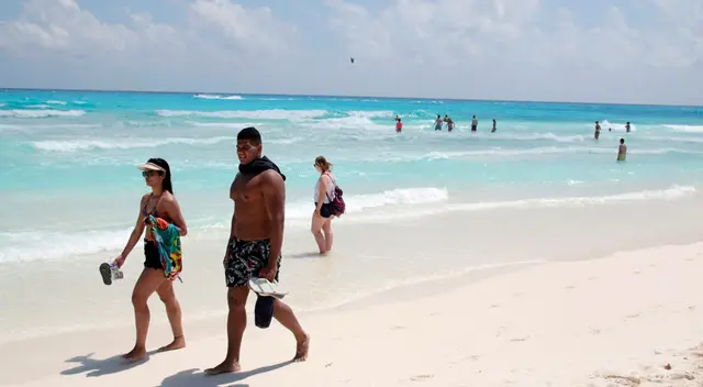 Al menos 30 de 500 estudiantes de Puebla se contagiaron con COVID-19.