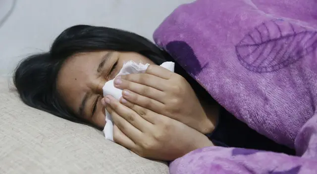 Atento a síntomas leves como estornudos o cansancio. Podría tratarse de un caso asintomático de COVID-19. Atento a síntomas leves como estornudos o cansancio. Podría tratarse de un caso asintomático de COVID-19.