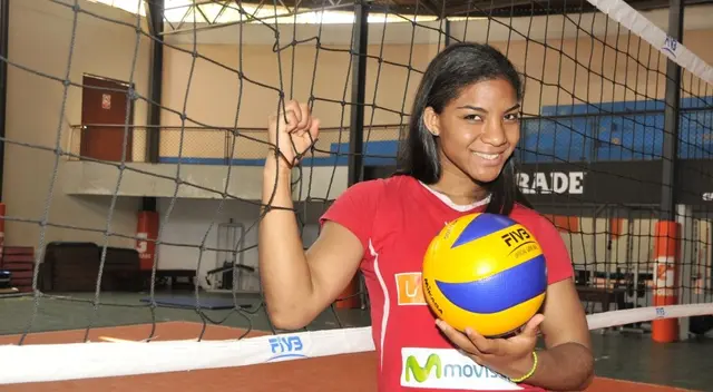 Carla Rueda afirma que no deja el vóley.