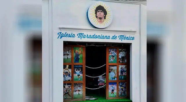 En vez de las imágenes del viacrucis de una iglesia católica, en las paredes se ven las fotografías del Pelusa, que van desde su infancia, hasta las imágenes más emblemáticas. En vez de las imágenes del viacrucis de una iglesia católica, en las paredes se ven las fotografías del Pelusa, que van desde su infancia, hasta las imágenes más emblemáticas.
