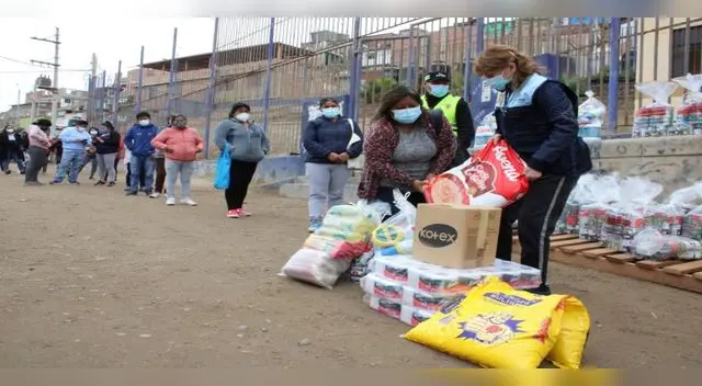 Sistema de ollas comunes atiende  a  más de 2 mil personas  en Chorrillos