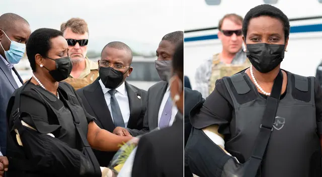 Martine Moise salió del avión vestida de negro, y con un yeso en el brazo debido a una herida de bala que sufrió el pasado 7 de julio.