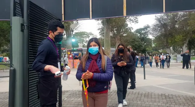 Concierto duró más de cinco horas con aforo limitado.