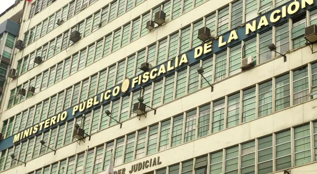 Según el congresista del Partido Morado, Gino Costa, José Luna Gálvez y José Luna Morales, de Podemos Perú, estarían detrás de la norma, debido a que se encuentran siendo investigados por crimen organizado.