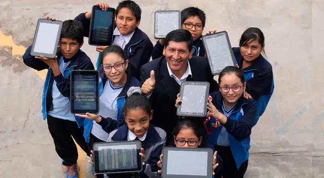 Esperan regresar a clases semipresenciales en los próximos meses.