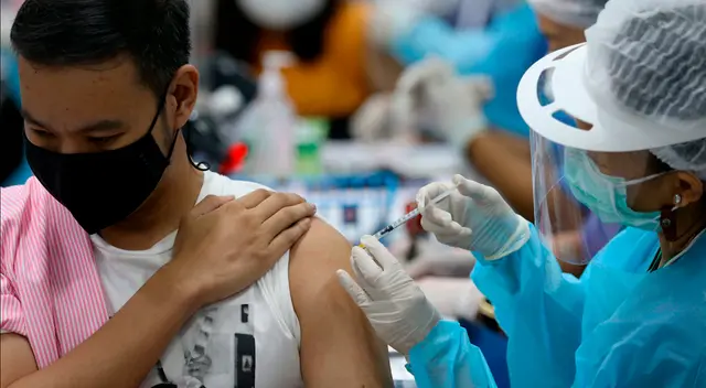 En el gigante asiático, la tasa de vacunación se ha acelerado en los últimos meses, con más de 10 millones de vacunas administradas por día en promedio.