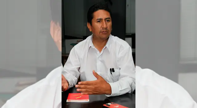 Procuradora anticorrupción de Junín solicitó a fiscal que se incluya a Cerrón en investigación de Los Dinámicos del Centro. Procuradora anticorrupción de Junín solicitó a fiscal que se incluya a Cerrón en investigación de Los Dinámicos del Centro.