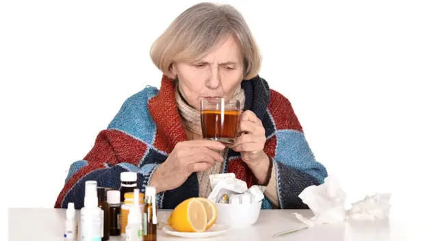 No debes automedicarte si tiene Covid-19, es peligroso. No debes automedicarte si tiene Covid-19, es peligroso.