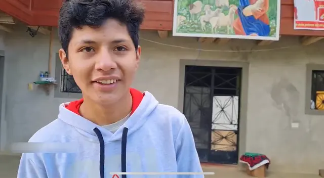 Arnold Castillo desea seguir adelante en sus estudios.