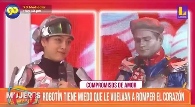 Robotina llora en vivo y le promete fidelidad a Robotín.