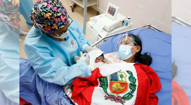 El bebé del Bicentenario nació a solo 11 minutos de iniciarse 28 de julio.