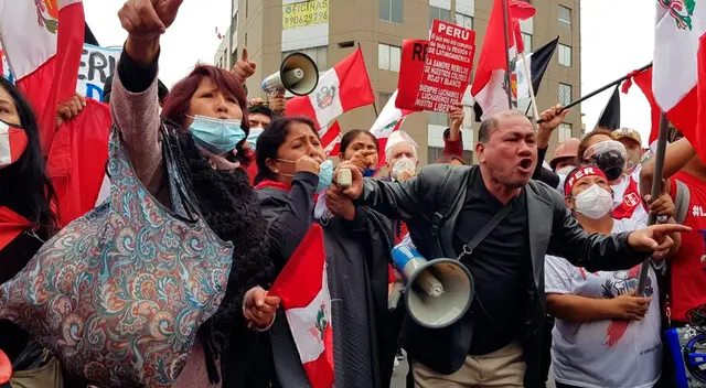 El grupo violentista La Resistencia intentó generar disturbios luego del primer mensaje a la Nación del presidente Pedro Castillo.