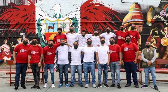 Los internos cantaron al Perú el himno del Bicentenario