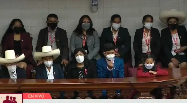 Yennifer Paredes no estuvo en el Balcón Presidencial durante la juramentación y primer mensaje a la Nación de Pedro Castillo.