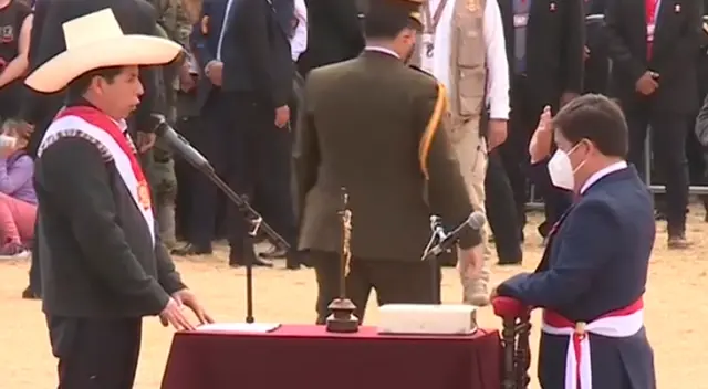 Presidente Pedro Castillo acudió a Pampa de la Quinua para presentar al nuevo premier.