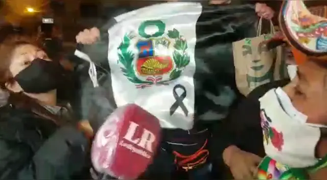 Fujimoristas fueron a provocar a seguidores de Castillo. Fujimoristas fueron a provocar a seguidores de Castillo.