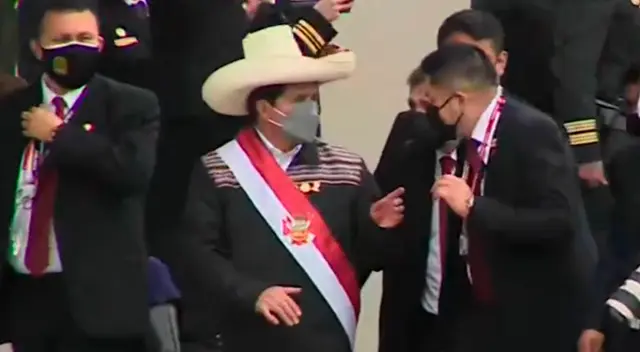 Pedro Castillo se retiró del Desfile Cívico Militar por 29 de julio.