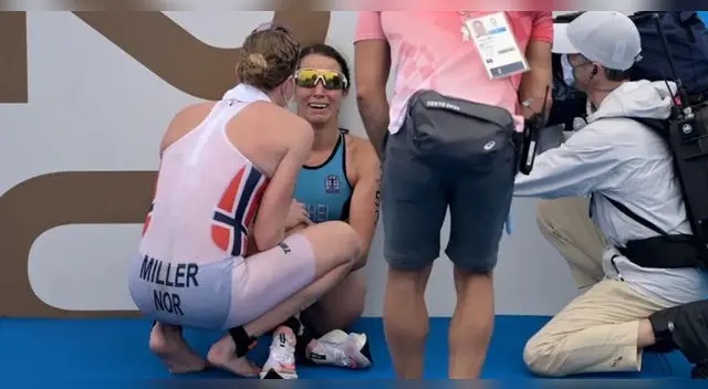 “Eres una luchadora”: Atleta noruega consoló a competidora que llegó última en el triatlón olímpico “Eres una luchadora”: Atleta noruega consoló a competidora que llegó última en el triatlón olímpico