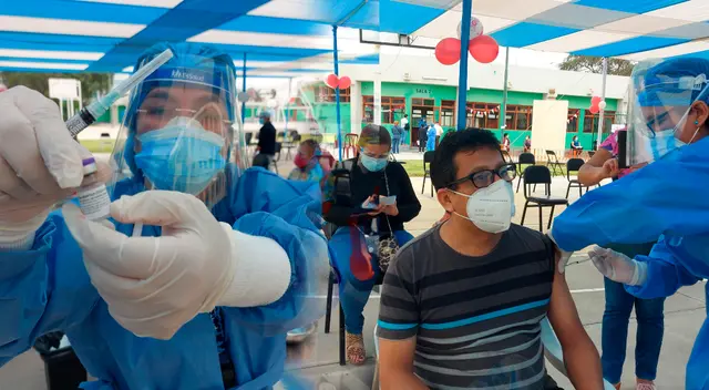 Titular del Minsa, señaló que planea apresurarse con la vacunación para cubrir a mayor número de peruanos. Titular del Minsa, señaló que planea apresurarse con la vacunación para cubrir a mayor número de peruanos.