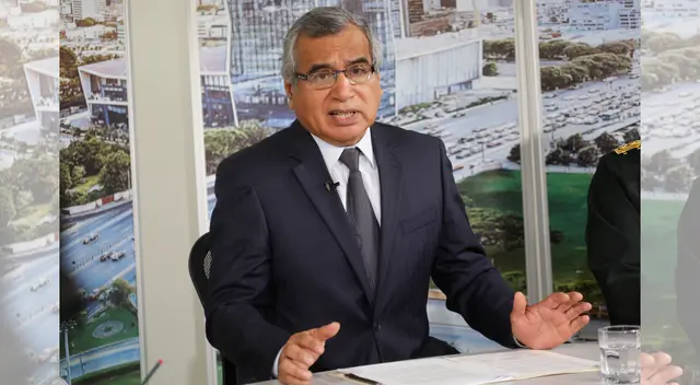 El general PNP, Carlos León, se pronunció sobre las polémicas capacitaciones a los ronderos. El general PNP, Carlos León, se pronunció sobre las polémicas capacitaciones a los ronderos.