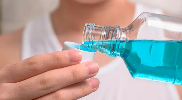 Usuarios en Facebook criticaron a EsSalud por promover los enjuagues bucales a pacientes con COVID-19