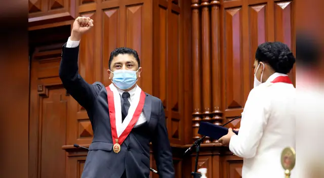 Parlamentario otra vez en el ojo de la tormenta por sus comentarios. Parlamentario otra vez en el ojo de la tormenta por sus comentarios.