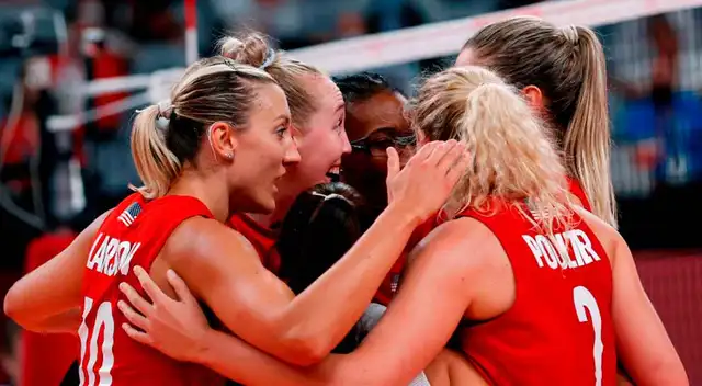 Estados Unidos barrió el piso con Brasil en el vóleibol femenino en tres sets corridos. Estados Unidos barrió el piso con Brasil en el vóleibol femenino en tres sets corridos.