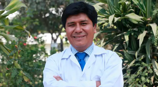 Mario Carhuapoma es designado como nuevo presidente ejecutivo de EsSalud.