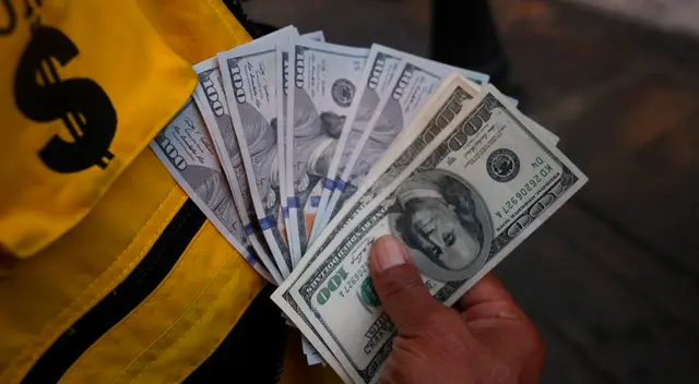 Conoce aquí el precio de la moneda estadounidense en el mercado paralelo y las entidades bancarias.