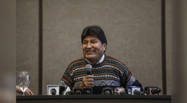 Expresidente de Bolivia sigue dando conferencias de prensa.