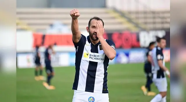 Su clasica celebración de Pirata de Barcos tras el gol marcado a Deportivo Municipal. Su clasica celebración de Pirata de Barcos tras el gol marcado a Deportivo Municipal.