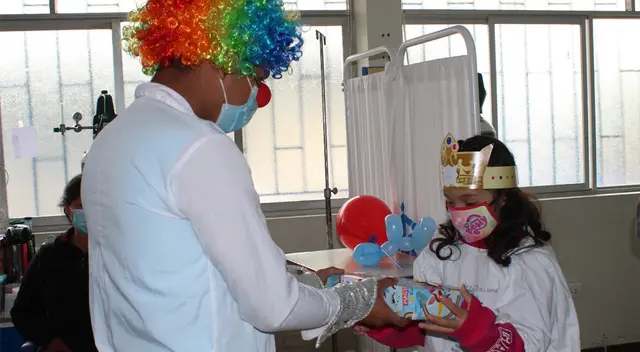 Pequeños celebraron el Día del Niño con divertido show.