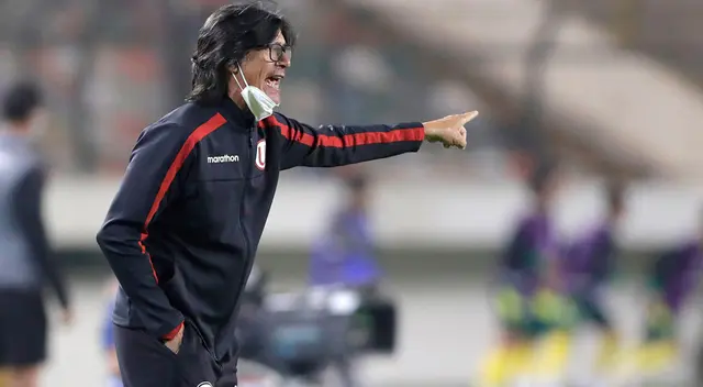 Ángel Comizzo, DT de Universitario.