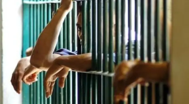 Dictan prisión para cuatro sujetos que portaban armas de fuego en San Juan de Miraflores