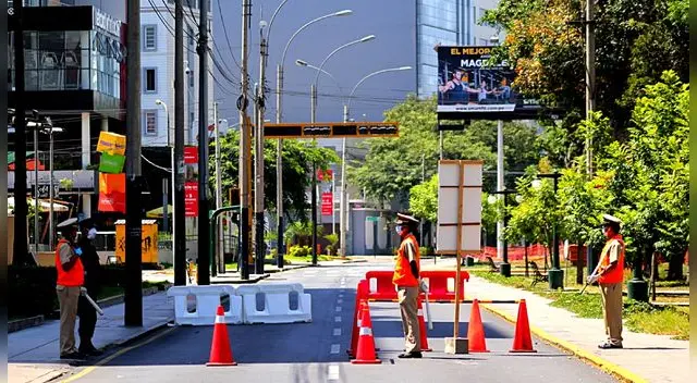 Hay multas si incumples el toque de queda.