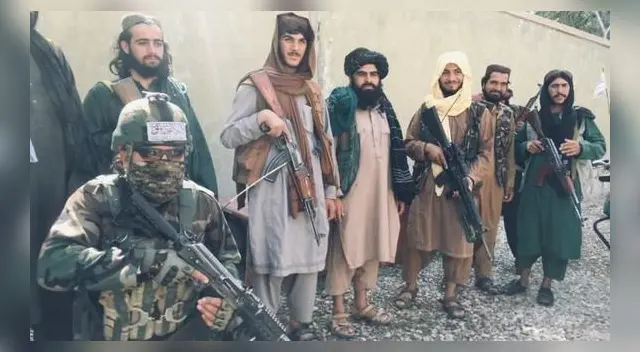 Abdul no puede mostrarse si quiera a sus familiares o conocidos, pero ha sabido ocultarse bien y disfrutaba del bullicio de la capital. Abdul no puede mostrarse si quiera a sus familiares o conocidos, pero ha sabido ocultarse bien y disfrutaba del bullicio de la capital.