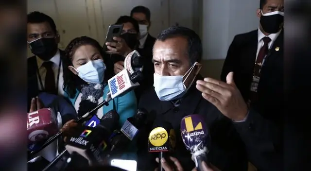 Iber Maraví, ministro de Trabajo, responde ante las acusaciones