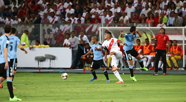 En el 2017, la selección peruana venció a Uruguay en Lima por 2-1. En el 2017, la selección peruana venció a Uruguay en Lima por 2-1.